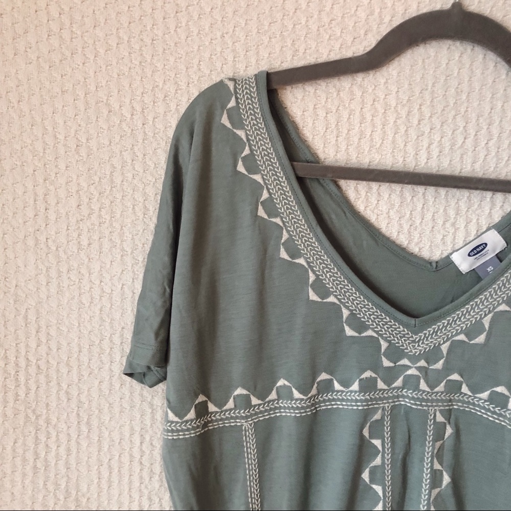 Flowy Tee